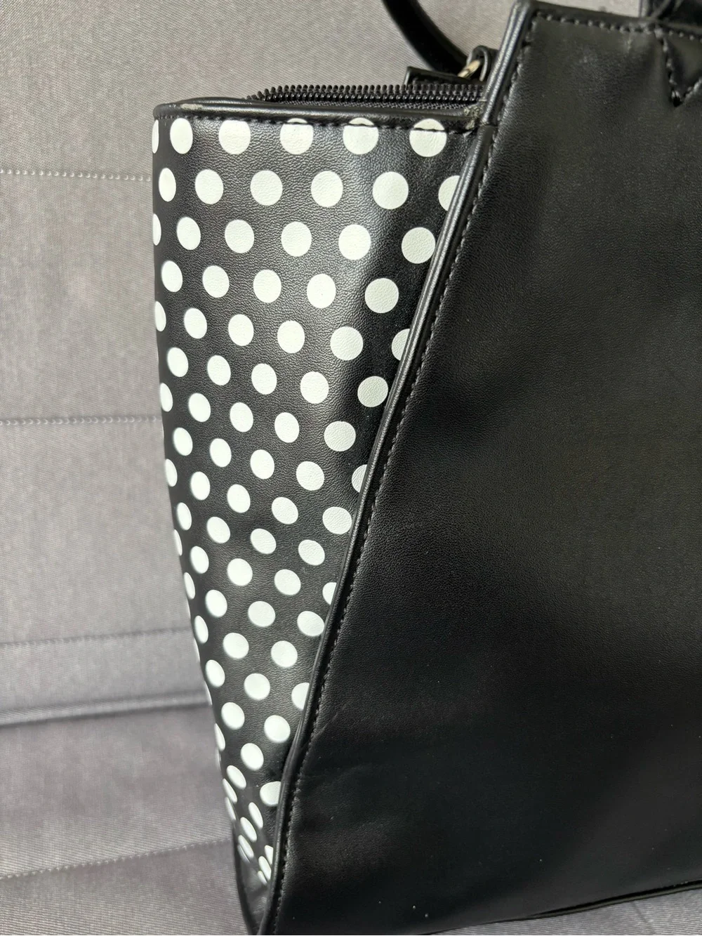 Nine West smooth side panels